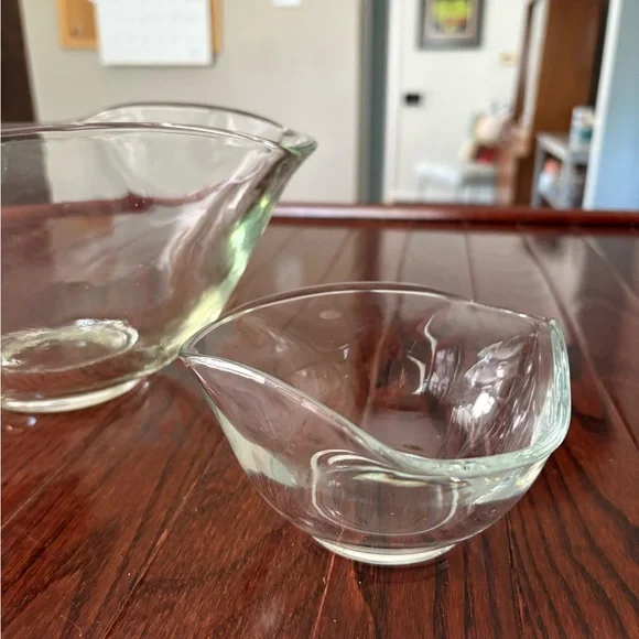 Mid Century Wavy Glass Chip and Dip - Picture 2 of 5